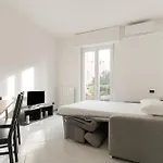 Guesthost - Cozy Near San Siro Lejlighed *